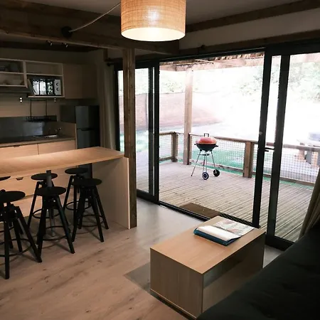 Lodge Avec Spa Privatif - Foret Et Lac Liginiac Exterior photo